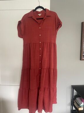 Max Studio Button-Front Tiered Maxi Dress in Heather washed Red